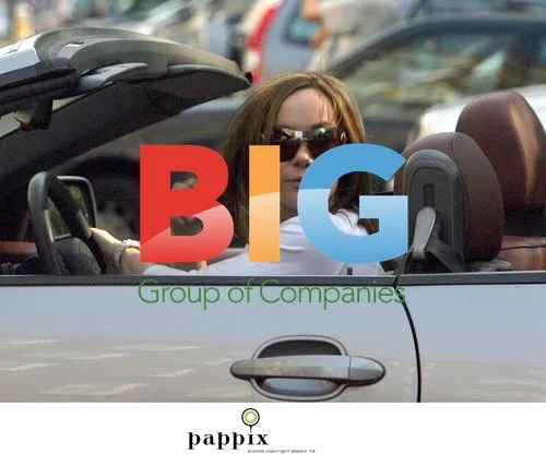 Tara Palmer-Tomkinson Shopping in White
