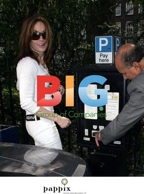 Tara Palmer Tomkinson goes on shopping spree