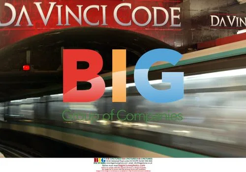 Concorde Metro Stop Decorated for "The Da Vinci Code"