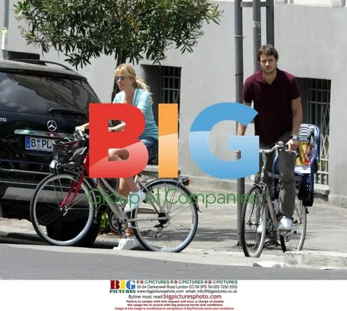 Chelsea goalkeeper Carlo Cudicini with girlfriend Alessia Marcuzzi