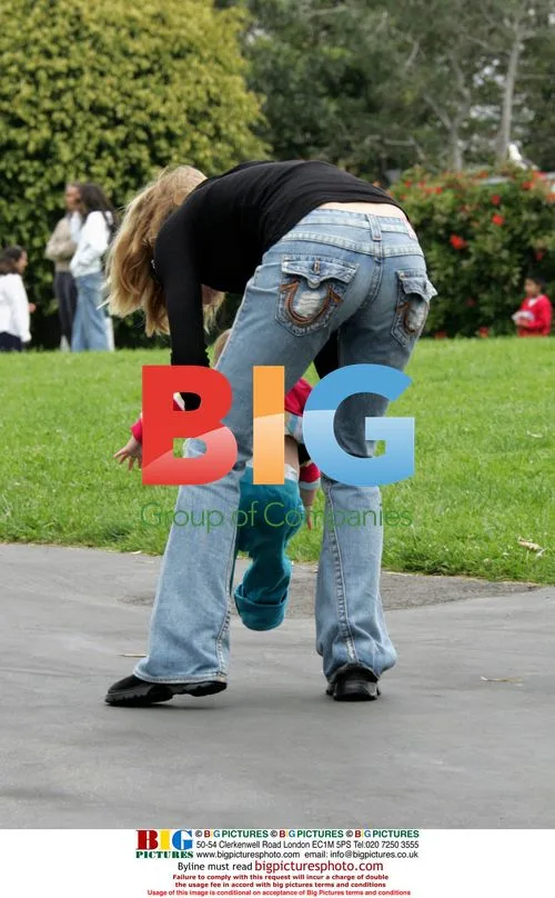 Denise Richards Takes Daughters to Zoo