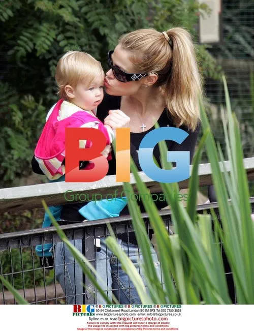Denise Richards Takes Daughters to Zoo