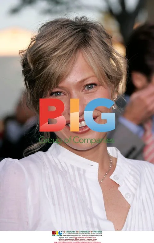 Joey Lauren Adams at 'The Break-Up' Premiere