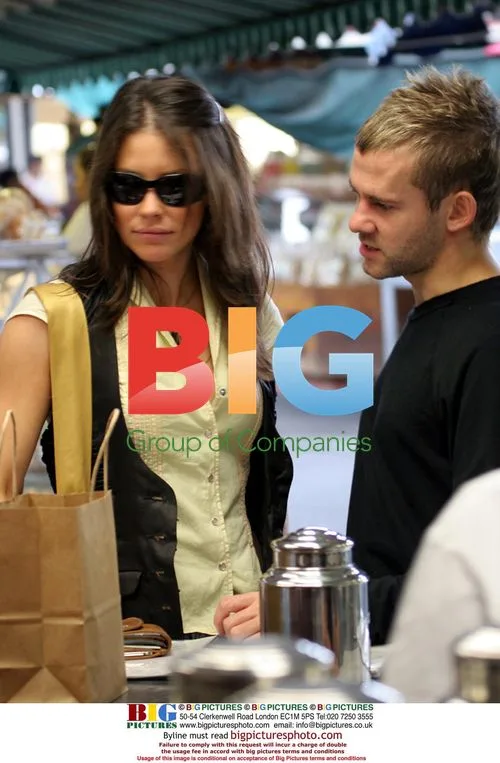 Dominic Monaghan and Evangeline Lilly shopping in LA
