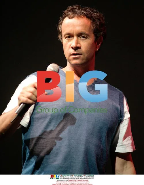 Paulie Shore performs at American Idol preview show