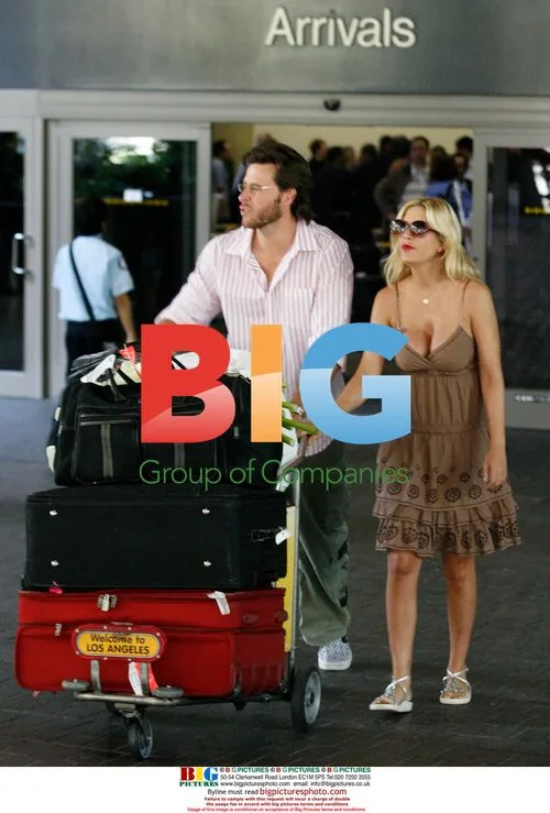 Tori Spelling and Dean McDermott Return From Fiji Honeymoon