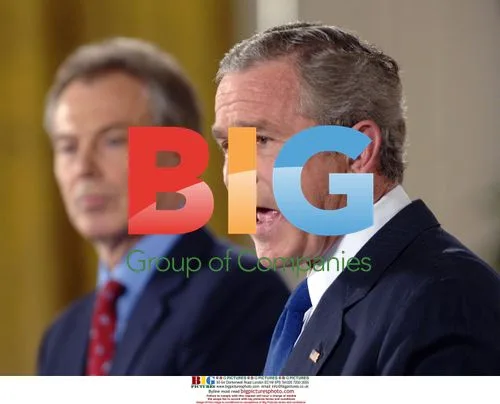 Bush Greets Blair at White House