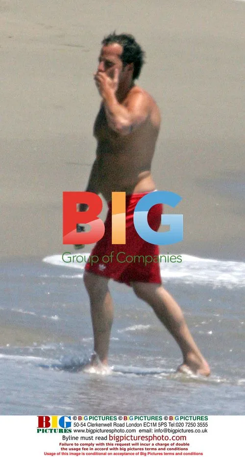 Stephen Dorff Hits Malibu Beach