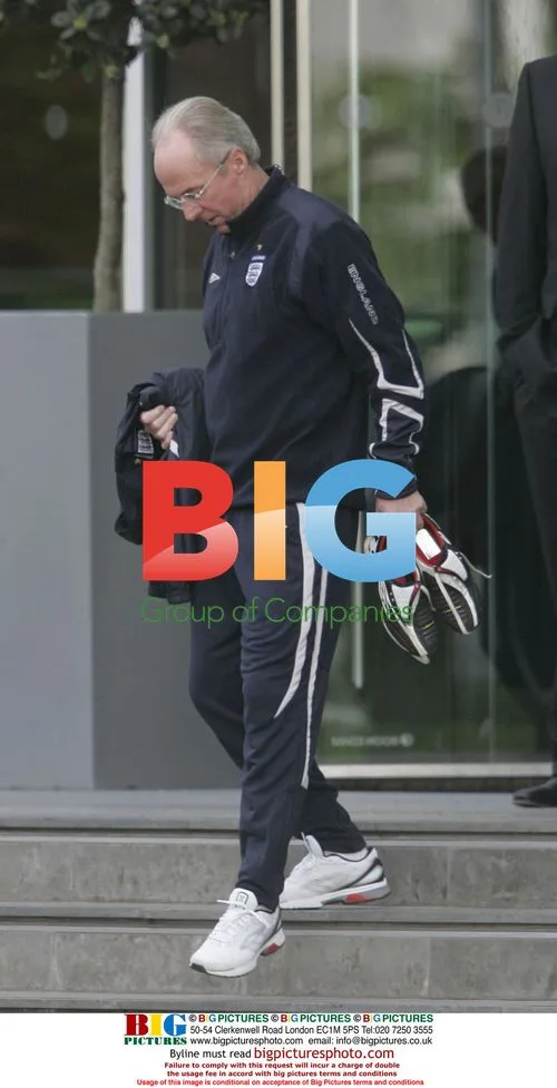 England Manager Sven Goran-Eriksson leaving hotel