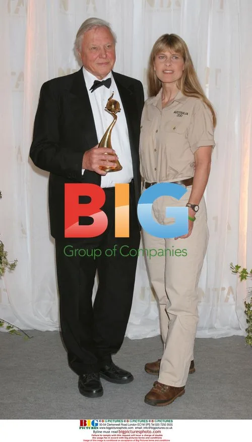Terri Irwin presents Attenborough award