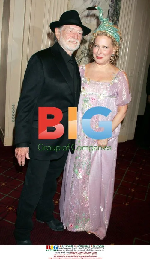 Willie Nelson and Bette Midler at Hulaween 2006