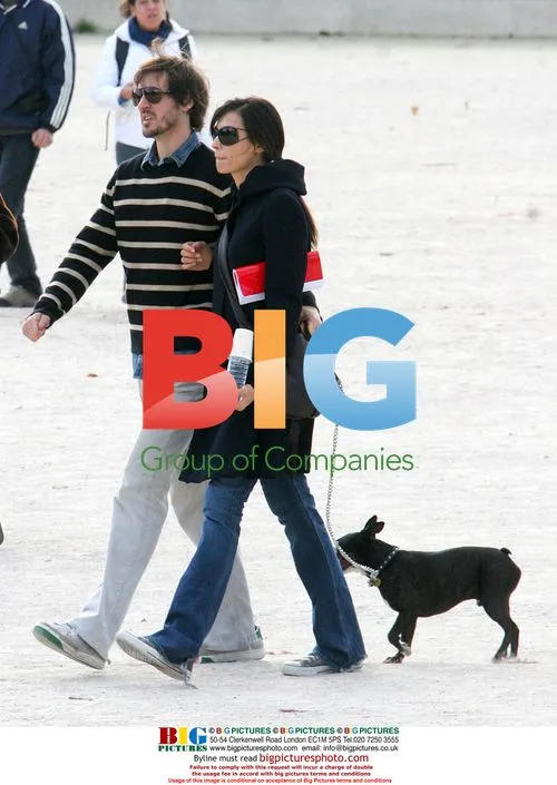 Famke Janssen and boyfriend stroll in Paris