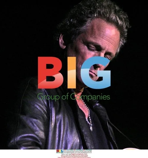 Lindsey Buckingham of Fleetwood Mac performs