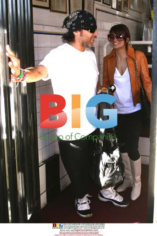 Nicole Richie Leaving LA Restaurant