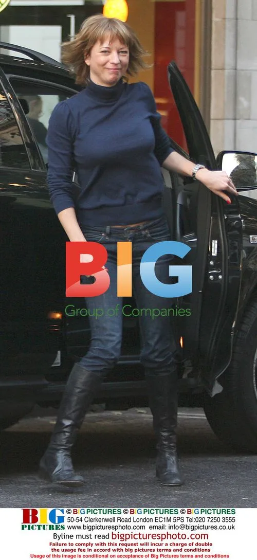 Sara Cox gets coffee before BBC Radio