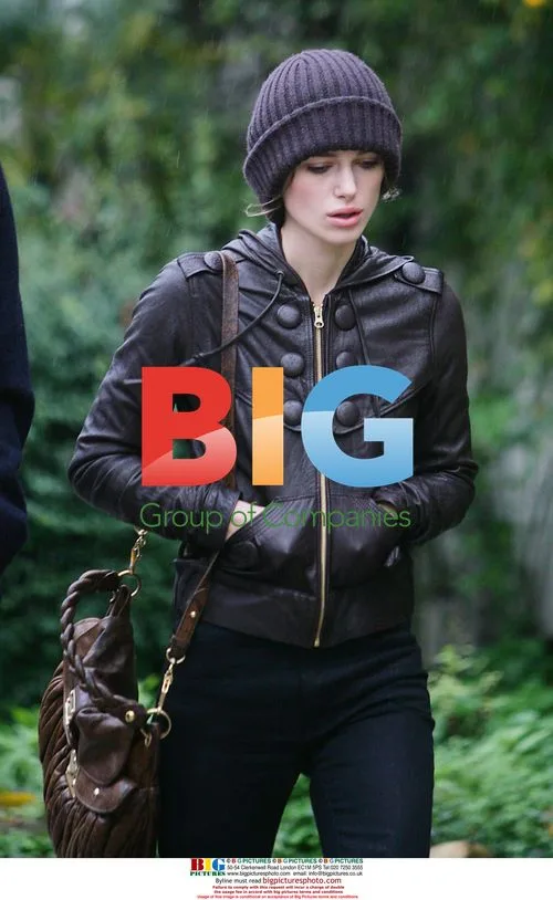 Keira Knightley takes romantic stroll in London