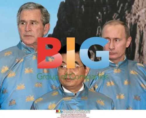 World Leaders in Vietnamese Silk Tunics