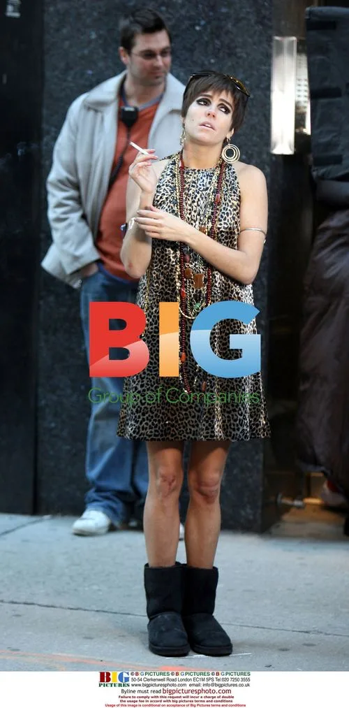 Sienna Miller on set of 'Factory Girl'