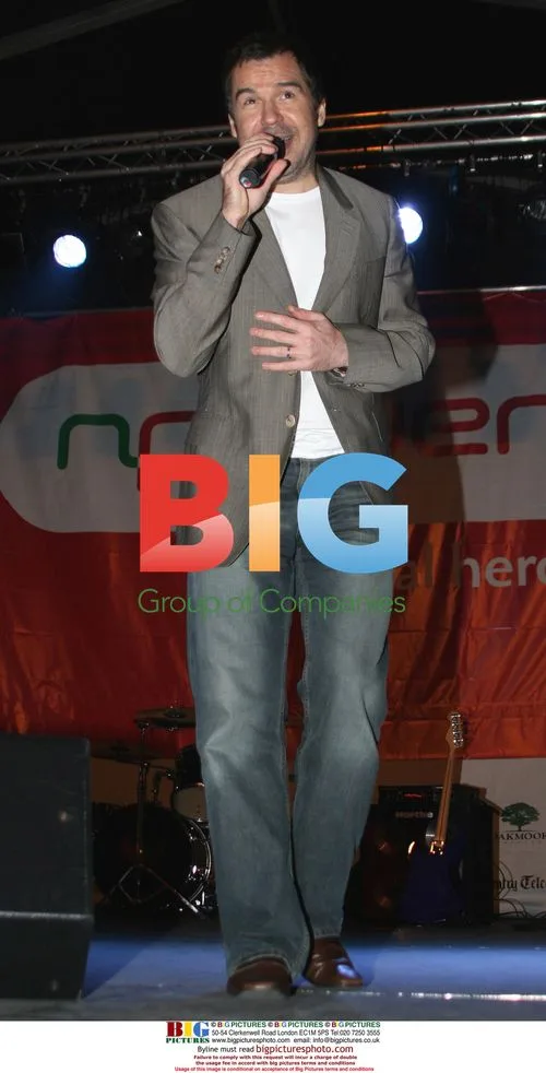 Steve Brookstein Performs at Coventry Christmas Lights Switch On