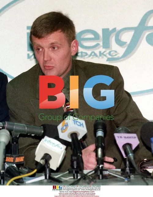 Poisoned ex-spy Litvinenko at KGB press conference
