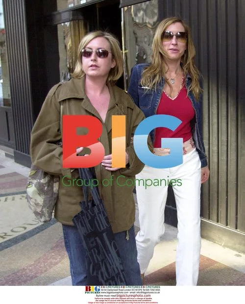 Heather Mills McCartney and sister in Paris
