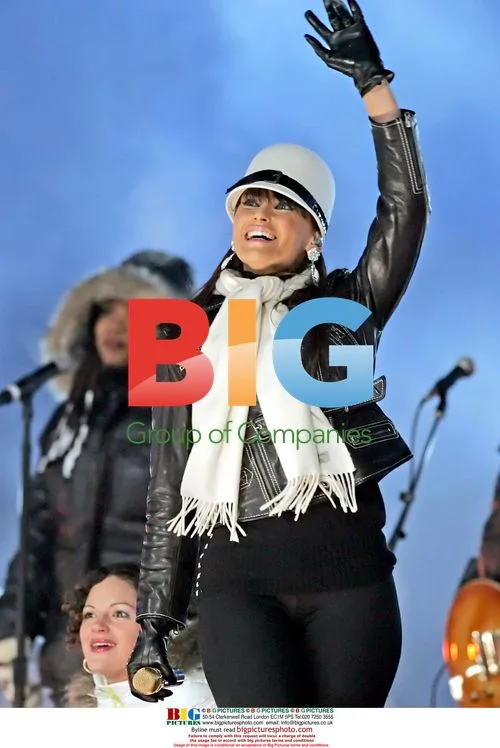 Nelly Furtado and Saukrates Perform at CFL Grey Cup Halftime