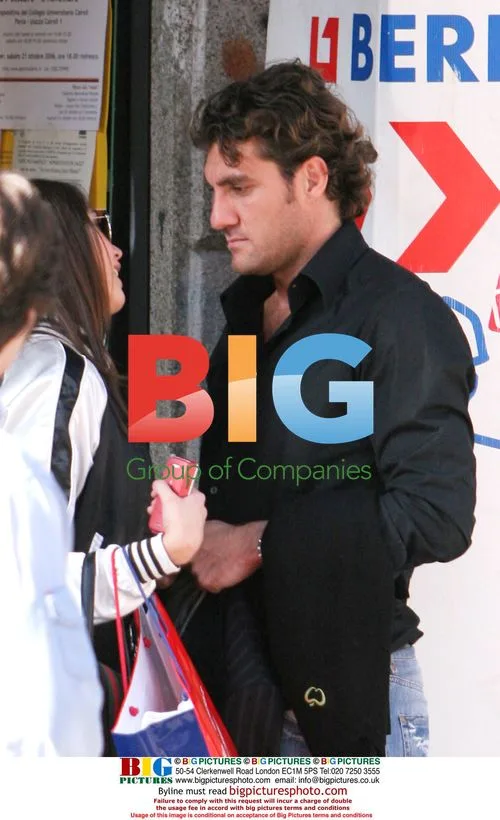 Christian Vieri and Melissa Satta dining in Milan