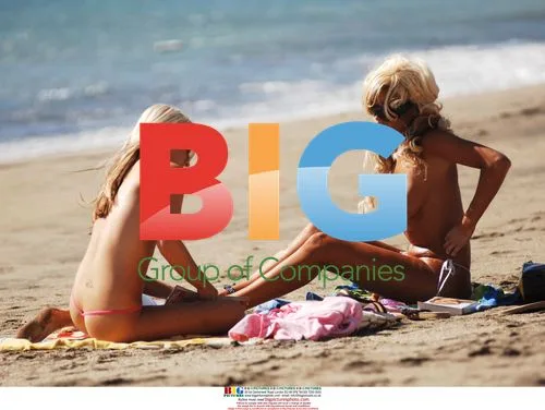 Foxy models Jay Nichols and Sam Bryan on holiday in the Canaries