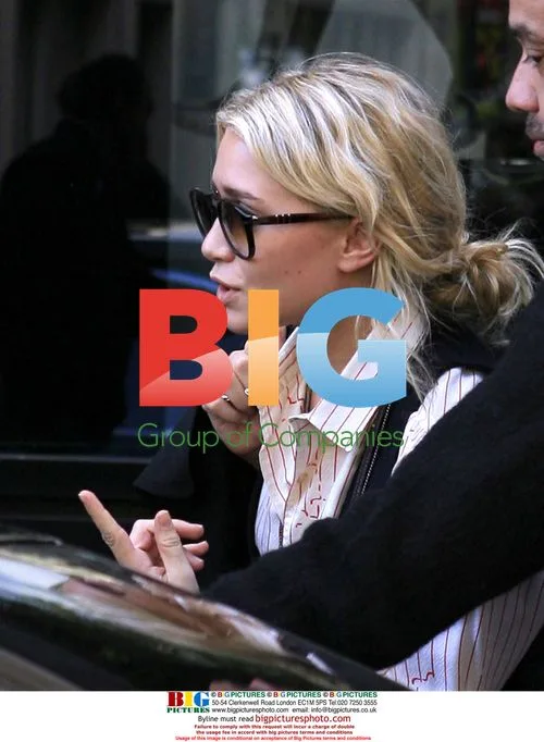 Ashley Olsen Leaves Brasserie Lipp