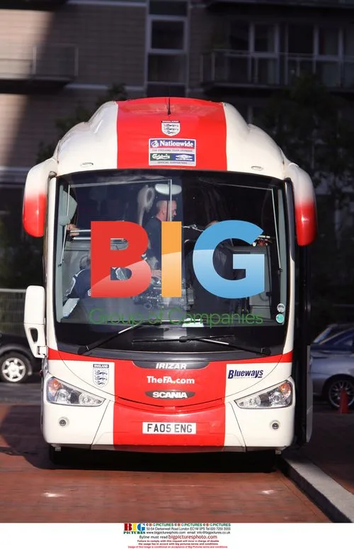 England Team Leaves Lowry Hotel