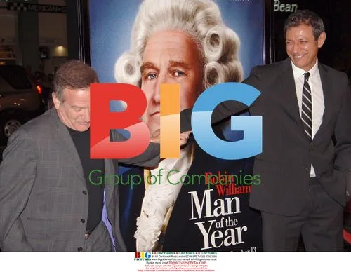 Robin Williams and Jeff Goldblum at "Man of the Year" premiere
