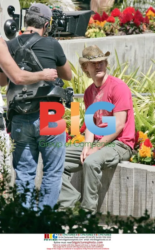 Owen Wilson on set of "Drillbit Taylor"