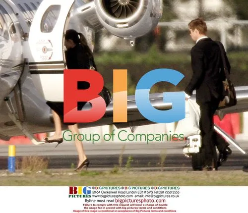 Brad Pitt and Angelina Jolie Take Private Jet