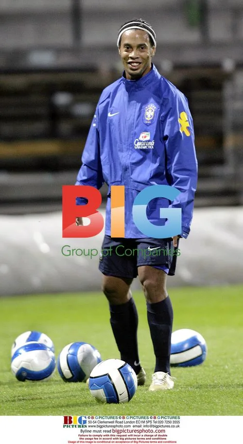 Ronaldinho trains in Stockholm