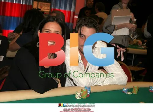 Mimi Rogers and Skeet Ulrich at Poker Tournament