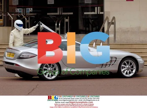 The Stig Gets Clamped at MPH 2006