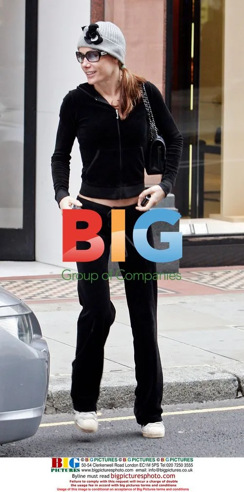 Tara Palmer Tomkinson shopping in London