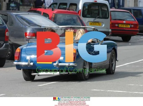 Kate Moss Drives MG to Village Shops