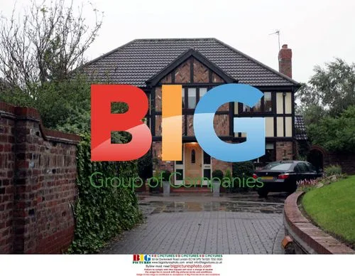 Kerry Katona and Mark Croft House Hunting