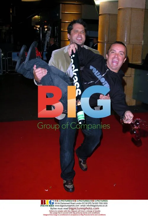 Wee Man and Jeff Tremaine at Jackass 2 Premiere