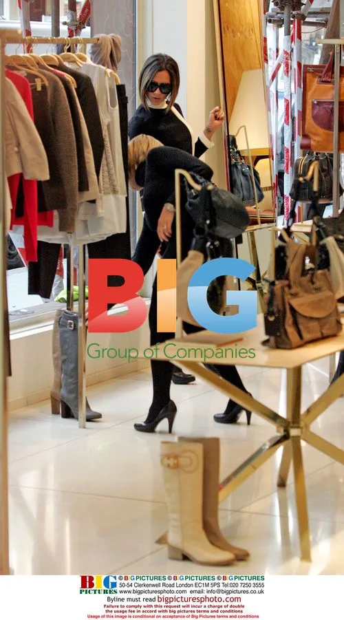 Victoria Beckham and sister shop at Chloe