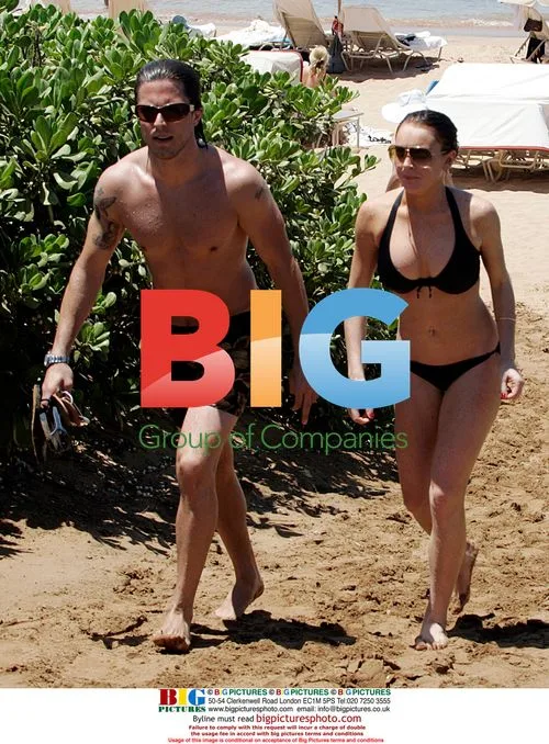 Lindsay Lohan and Harry Morton get romantic in Maui