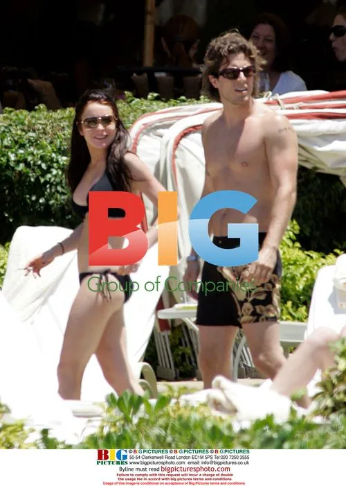Lindsay Lohan and Harry Morton get romantic in Maui