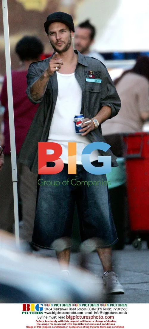 Kevin Federline on CSI Set
