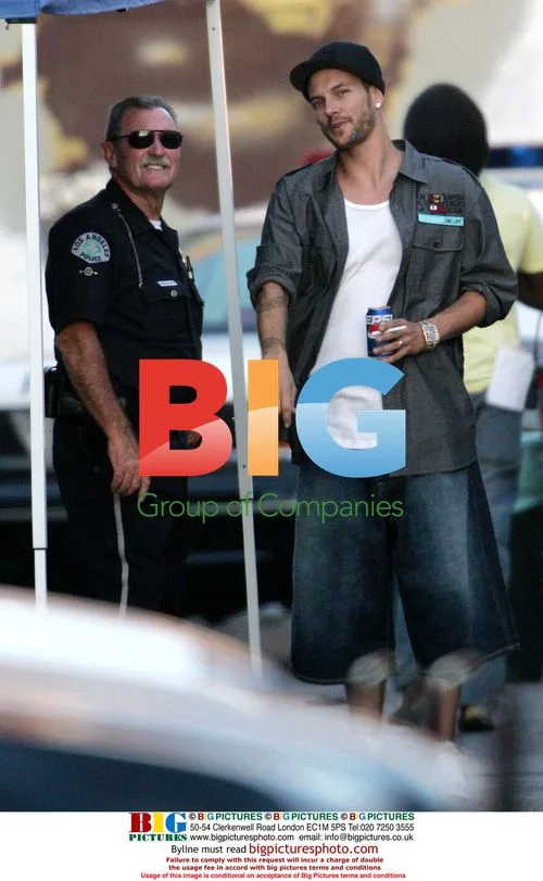Kevin Federline on CSI Set