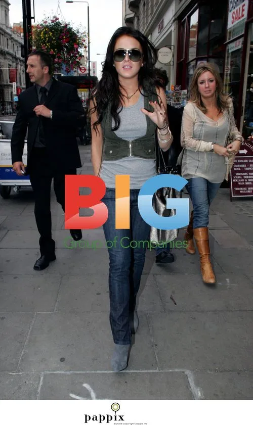 Lindsay Lohan and boyfriend shopping in London