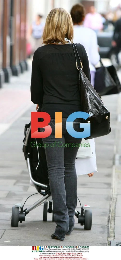 Louise Redknapp Shopping in London