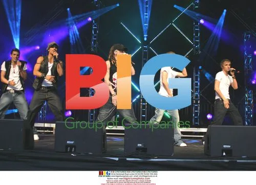 US5 at 'Pop In The Park' concert