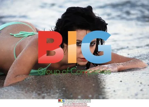 Clarissa Leone Beach Photoshoot