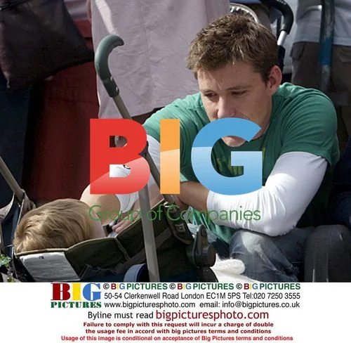 Ben Shephard with son Sam at Bristol Half Marathon